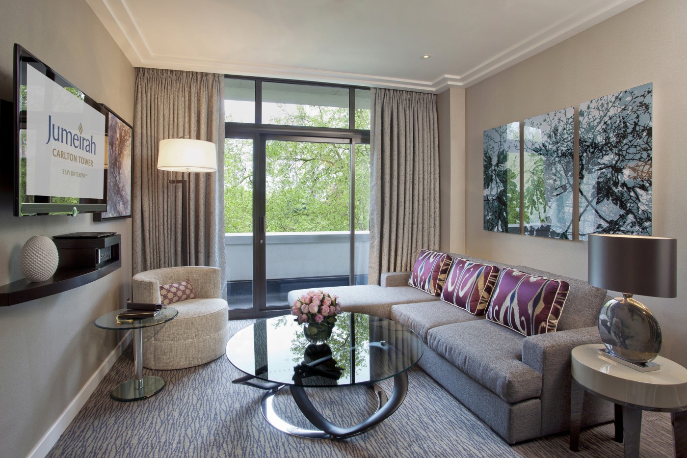 Jumeirah_Carlton_Tower_-_Garden_Suite (1)