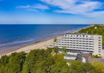 Празднование Лиго на берегу моря на пляже у Baltic Beach Hotel & SPA