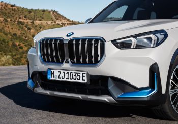 BMW представил последний X1 и первый iX1