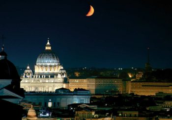 Ночью в тихих улочках Рима…
